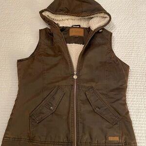 Outback Trading Co Women’s M Vest